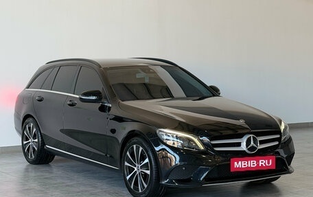 Mercedes-Benz C-Класс, 2019 год, 2 390 000 рублей, 3 фотография