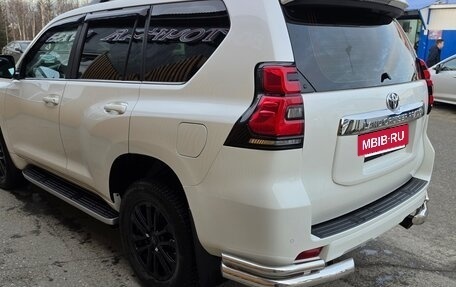 Toyota Land Cruiser Prado 150 рестайлинг, 2019 год, 4 800 000 рублей, 4 фотография