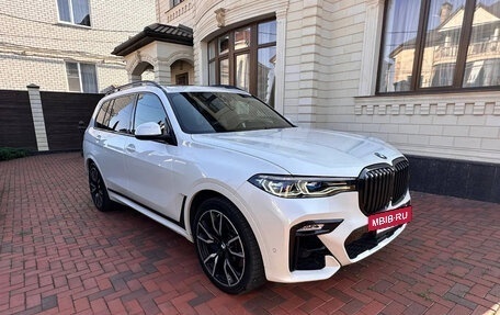 BMW X7, 2021 год, 7 300 000 рублей, 7 фотография
