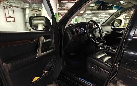 Toyota Land Cruiser 200, 2016 год, 4 900 000 рублей, 6 фотография