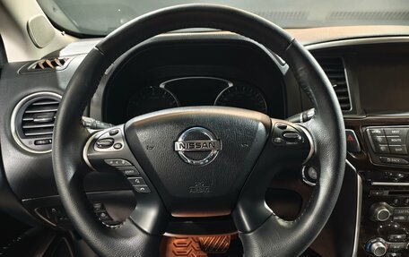 Nissan Pathfinder, 2015 год, 1 935 000 рублей, 10 фотография