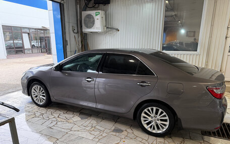 Toyota Camry, 2015 год, 1 800 000 рублей, 3 фотография