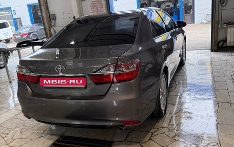 Toyota Camry, 2015 год, 1 800 000 рублей, 2 фотография