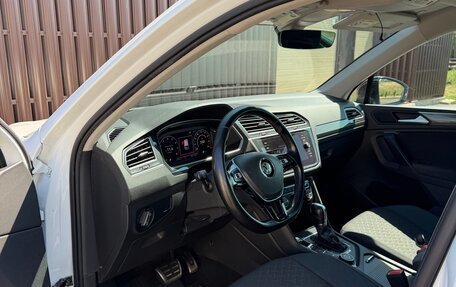 Volkswagen Tiguan II, 2019 год, 2 080 000 рублей, 6 фотография