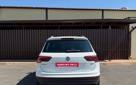 Volkswagen Tiguan II, 2019 год, 2 080 000 рублей, 5 фотография
