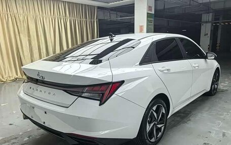 Hyundai Elantra, 2021 год, 1 300 000 рублей, 4 фотография