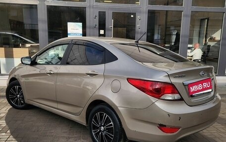 Hyundai Solaris II рестайлинг, 2013 год, 540 000 рублей, 3 фотография