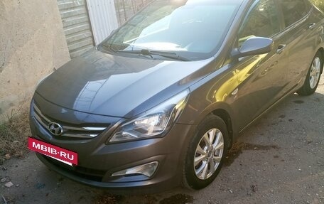 Hyundai Solaris II рестайлинг, 2015 год, 1 190 000 рублей, 2 фотография