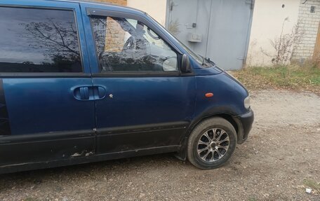 Nissan Serena I, 2000 год, 150 000 рублей, 5 фотография