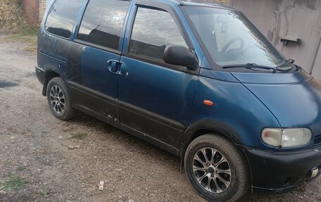 Nissan Serena I, 2000 год, 150 000 рублей, 2 фотография
