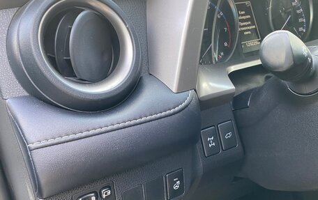 Toyota RAV4, 2019 год, 3 325 000 рублей, 9 фотография