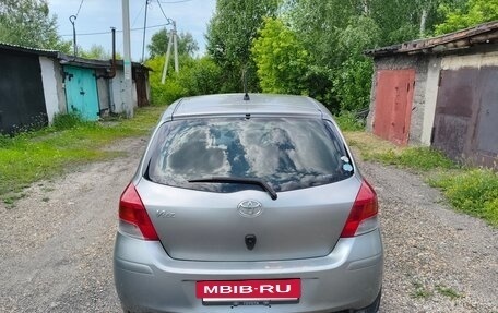 Toyota Vitz, 2010 год, 450 000 рублей, 3 фотография
