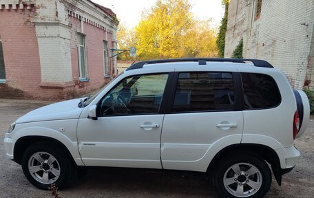Chevrolet Niva I рестайлинг, 2019 год, 960 000 рублей, 5 фотография
