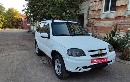 Chevrolet Niva I рестайлинг, 2019 год, 960 000 рублей, 3 фотография