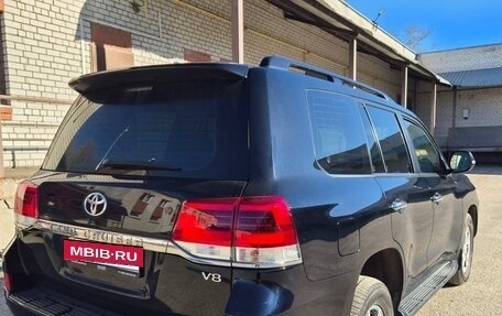 Toyota Land Cruiser 200, 2016 год, 6 000 000 рублей, 5 фотография