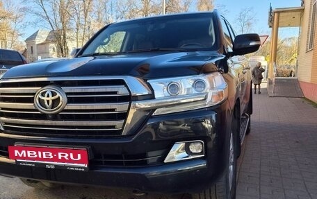 Toyota Land Cruiser 200, 2016 год, 6 000 000 рублей, 2 фотография