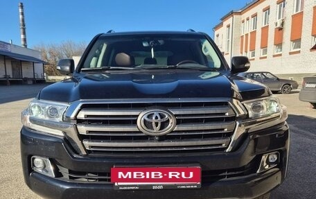 Toyota Land Cruiser 200, 2016 год, 6 000 000 рублей, 7 фотография