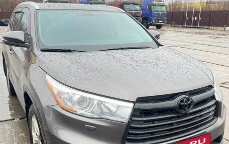Toyota Highlander III, 2014 год, 2 500 000 рублей, 2 фотография