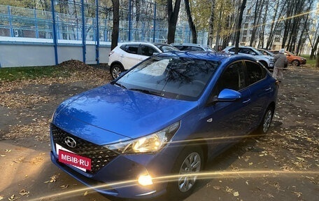 Hyundai Solaris II рестайлинг, 2021 год, 1 800 000 рублей, 3 фотография