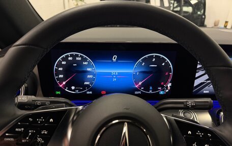 Mercedes-Benz V-Класс, 2024 год, 14 450 000 рублей, 3 фотография