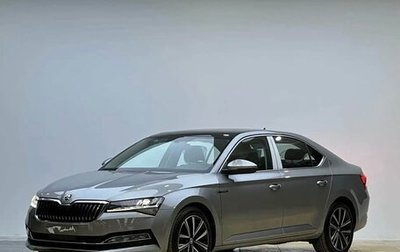 Skoda Superb III рестайлинг, 2023 год, 2 300 000 рублей, 1 фотография