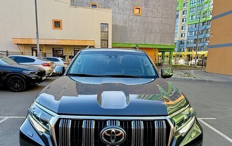 Toyota Land Cruiser Prado 150 рестайлинг, 2018 год, 4 100 000 рублей, 3 фотография