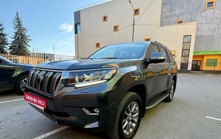 Toyota Land Cruiser Prado 150 рестайлинг, 2018 год, 4 100 000 рублей, 2 фотография