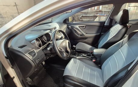 Hyundai Elantra VI, 2012 год, 830 000 рублей, 3 фотография