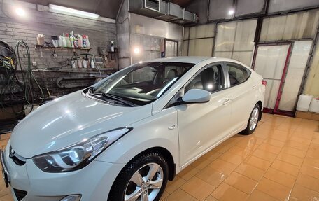 Hyundai Elantra VI, 2012 год, 830 000 рублей, 2 фотография