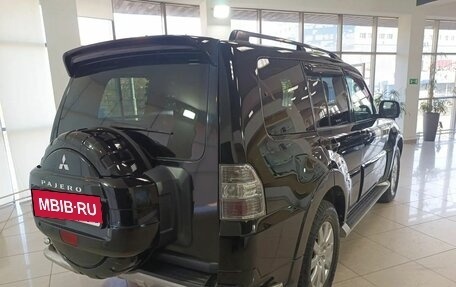 Mitsubishi Pajero IV рестайлинг 2, 2013 год, 2 099 000 рублей, 5 фотография