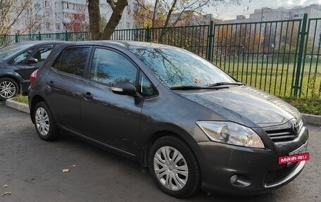 Toyota Auris II, 2011 год, 790 000 рублей, 3 фотография