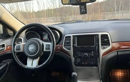 Jeep Grand Cherokee, 2011 год, 1 700 000 рублей, 3 фотография
