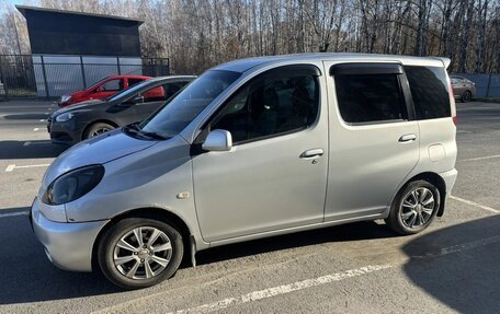Toyota FunCargo, 2001 год, 370 000 рублей, 2 фотография