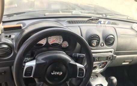 Jeep Liberty (North America) I, 2002 год, 1 250 000 рублей, 6 фотография