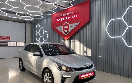 KIA Rio IV, 2018 год, 1 300 000 рублей, 2 фотография