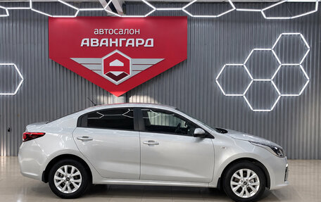 KIA Rio IV, 2018 год, 1 300 000 рублей, 4 фотография
