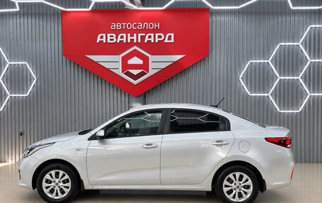 KIA Rio IV, 2018 год, 1 300 000 рублей, 8 фотография