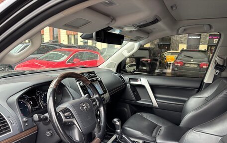 Toyota Land Cruiser Prado 150 рестайлинг, 2021 год, 6 450 000 рублей, 5 фотография