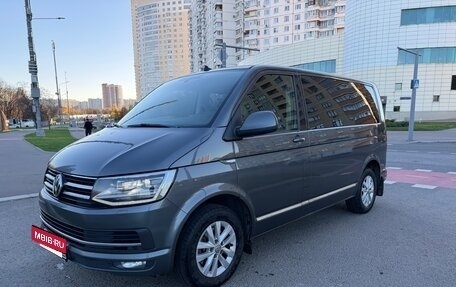 Volkswagen Caravelle T6 рестайлинг, 2017 год, 3 000 000 рублей, 3 фотография