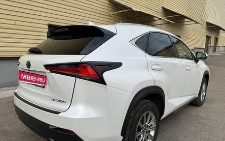 Lexus NX I, 2018 год, 2 875 000 рублей, 5 фотография