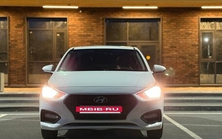 Hyundai Solaris II рестайлинг, 2017 год, 1 050 000 рублей, 2 фотография