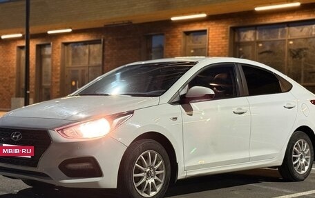 Hyundai Solaris II рестайлинг, 2017 год, 1 050 000 рублей, 4 фотография