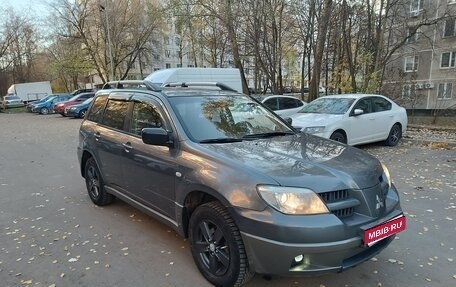 Mitsubishi Outlander III рестайлинг 3, 2005 год, 515 000 рублей, 1 фотография