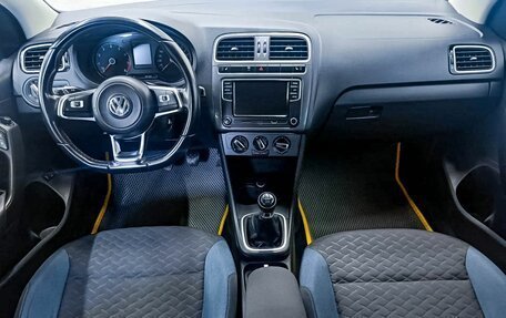 Volkswagen Polo VI (EU Market), 2019 год, 1 199 000 рублей, 7 фотография