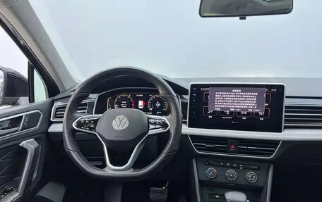 Volkswagen Tiguan II, 2023 год, 2 354 000 рублей, 9 фотография