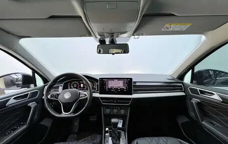 Volkswagen Tiguan II, 2023 год, 2 354 000 рублей, 8 фотография