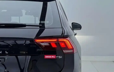 Volkswagen Tiguan II, 2023 год, 2 354 000 рублей, 5 фотография