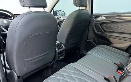 Volkswagen Tiguan II, 2023 год, 2 354 000 рублей, 19 фотография