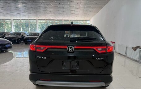 Honda Vezel, 2023 год, 1 650 000 рублей, 6 фотография