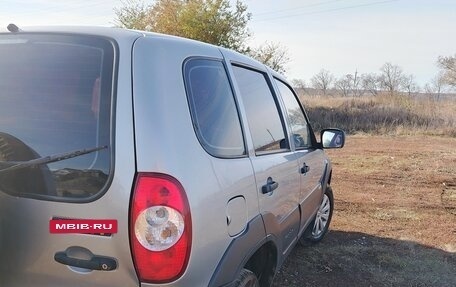 Chevrolet Niva I рестайлинг, 2015 год, 560 000 рублей, 5 фотография